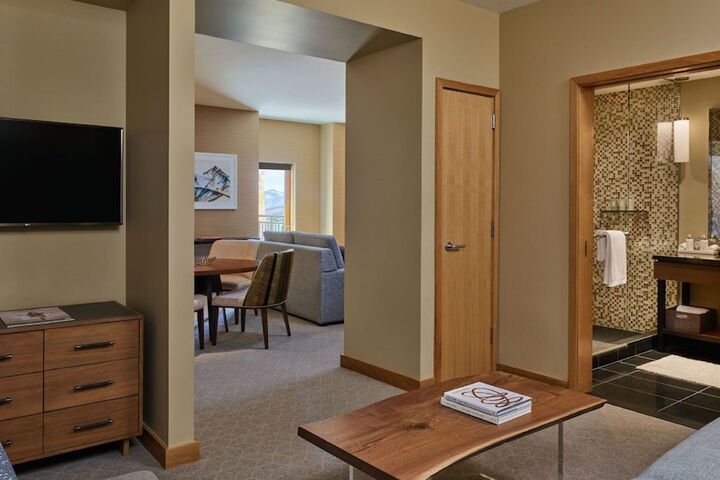 Room 82 of 114