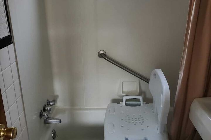 Room 5 of 36