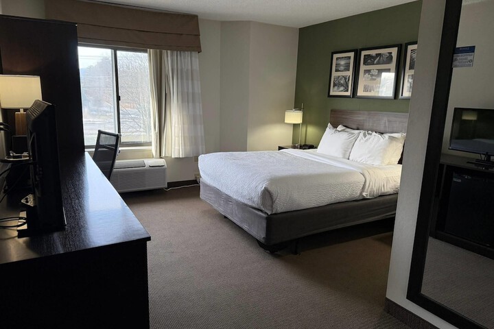 Sleep Inn & Suites Queensbury - Lake George