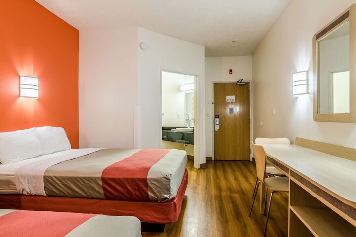 Room 42 of 44