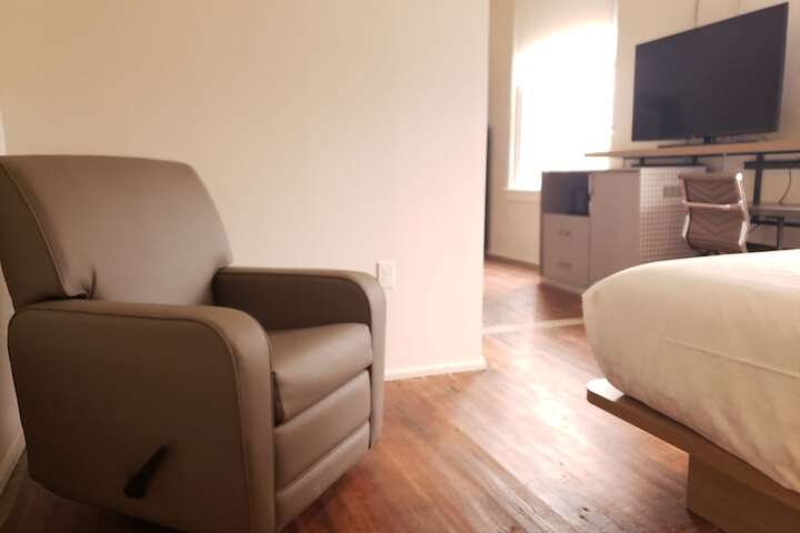Room 35 of 89