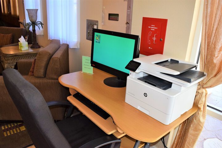 Business Center 57 of 61