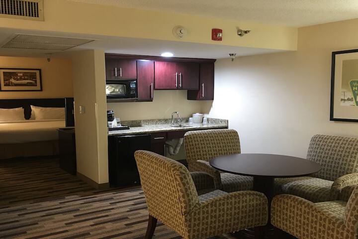 Room 15 of 28