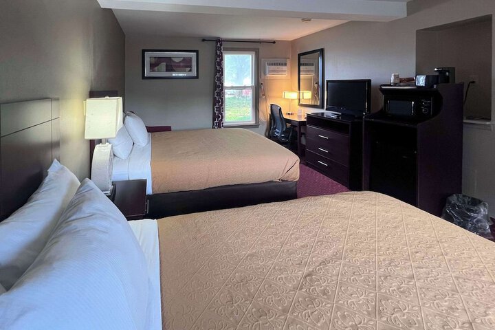 Room 52 of 68