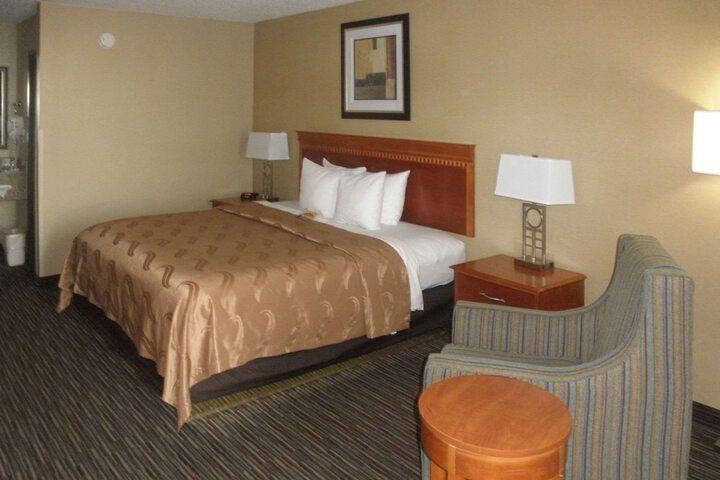 Room 16 of 30