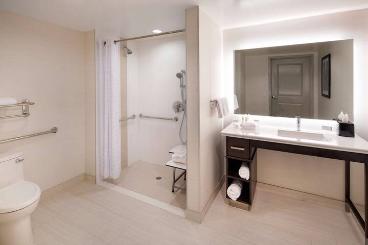 Room 18 of 40