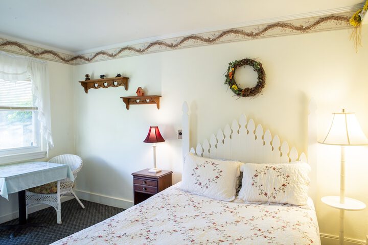 Room 98 of 136