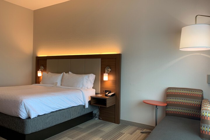 Holiday Inn Express & Suites Danville by IHG