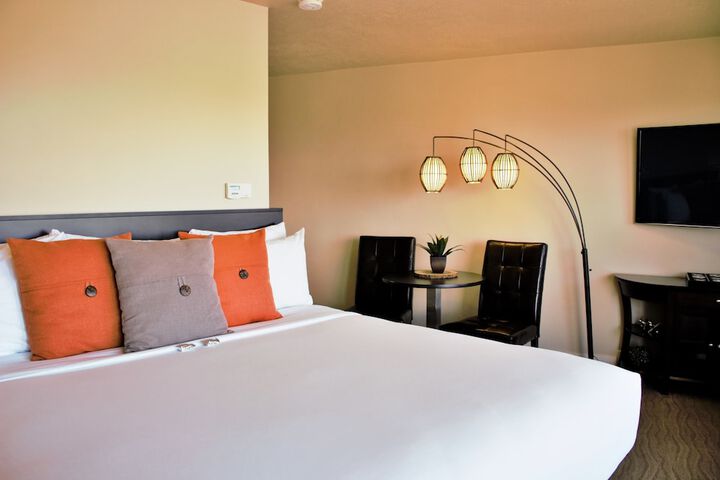 Room 21 of 34