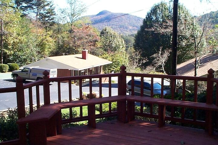Mountain Aire Cottages Inn & Glamping
