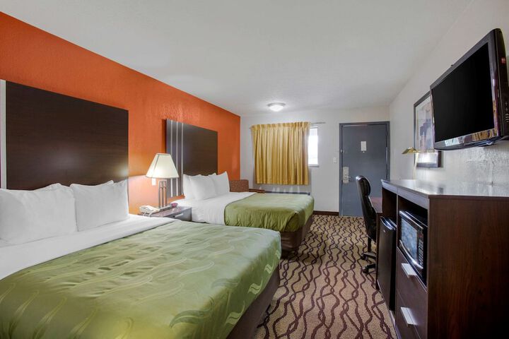 Room 19 of 39