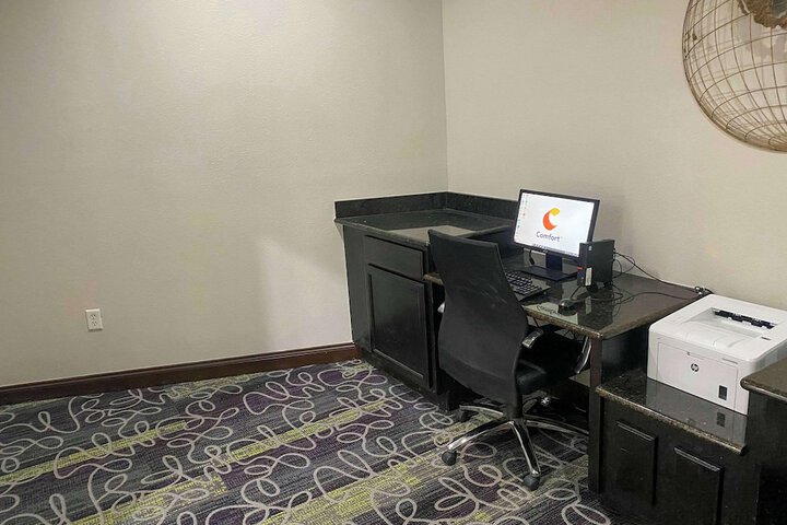 Business Center 49 of 49