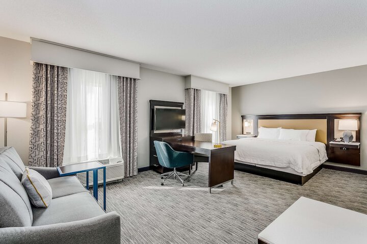 Hampton Inn & Suites Mobile- Downtown Historic District