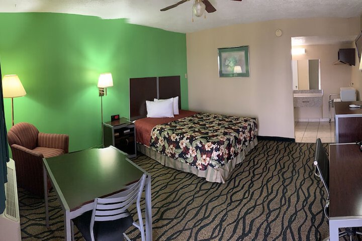 Room 24 of 26