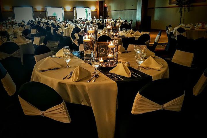 Ballroom/Hall 30 of 45