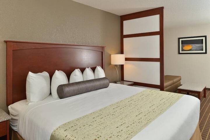 Room 7 of 42