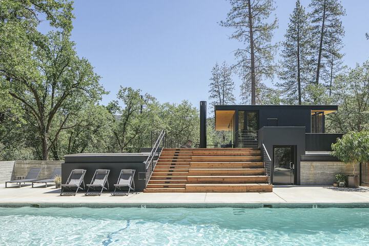 Pool 7 of 24