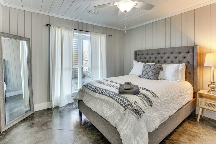 Tranquil Gantt Lake Home w / Deck & Patio!