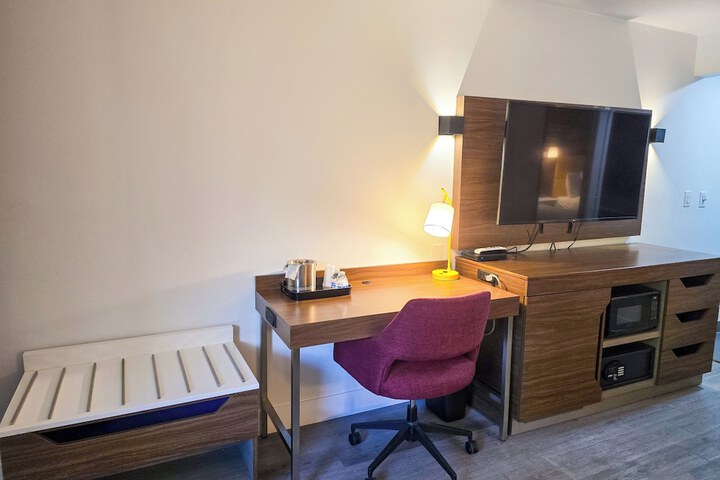 Penn Lodge Hotel & Suites