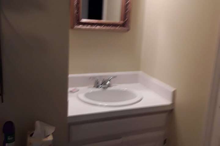 Room 15 of 33