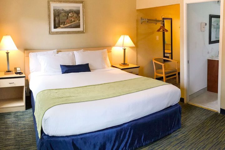 Room 21 of 47