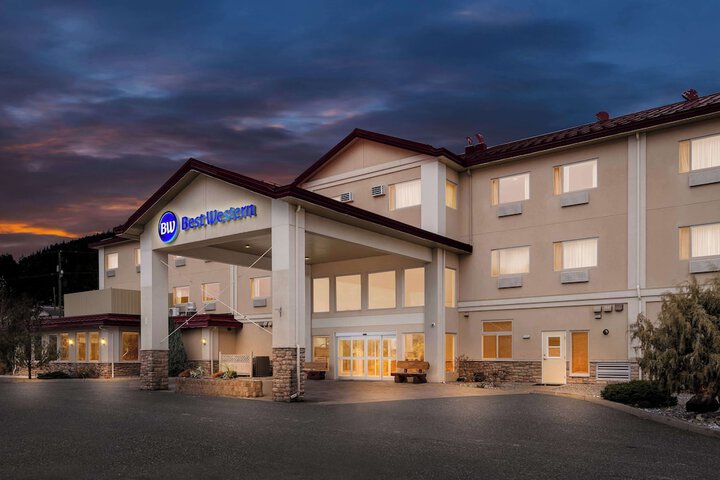 Hotel 2 of 50
