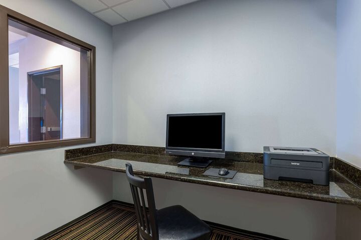 Business Center 46 of 46