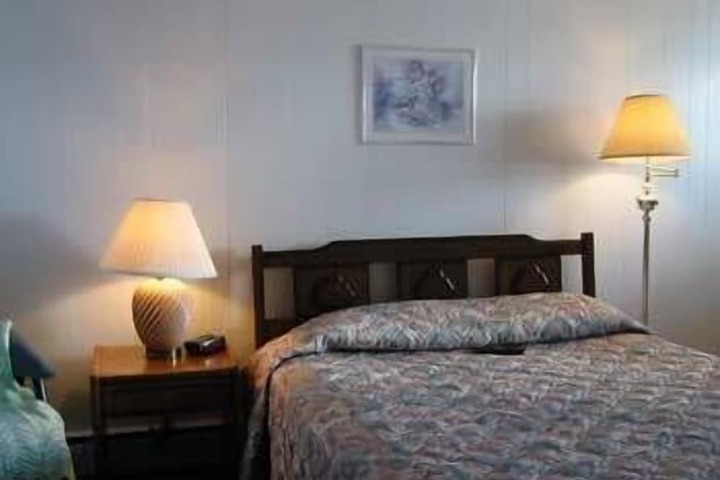 Room 13 of 24