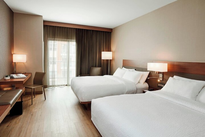 AC Hotel by Marriott Cincinnati at the Banks