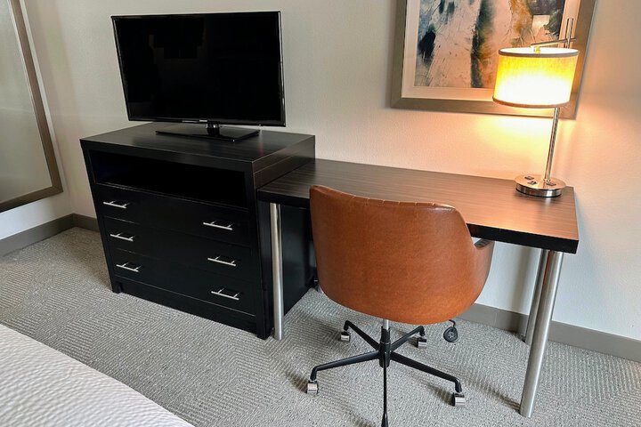 Room 43 of 82