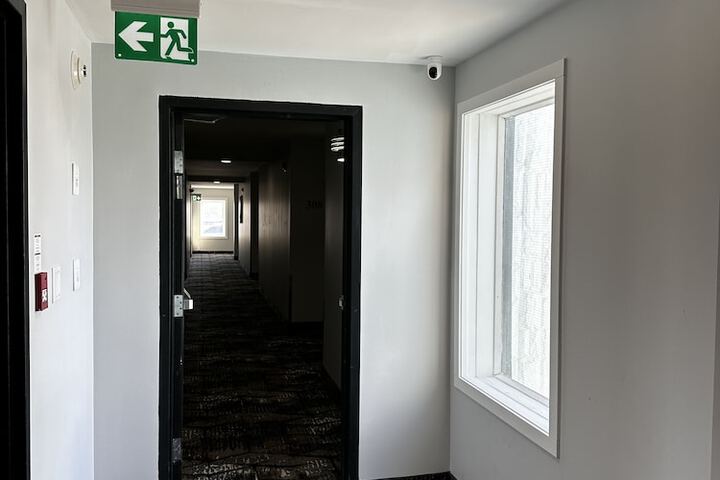 Ballroom/Hall 34 of 39