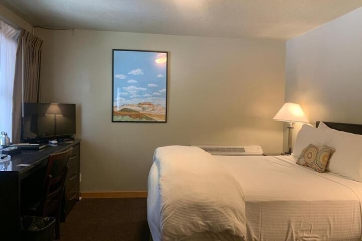 Room 110 of 165