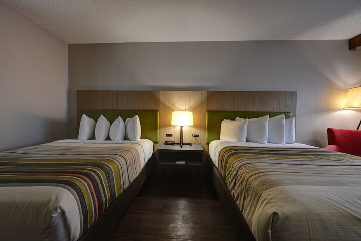 Country Inn & Suites by Radisson Pierre, SD