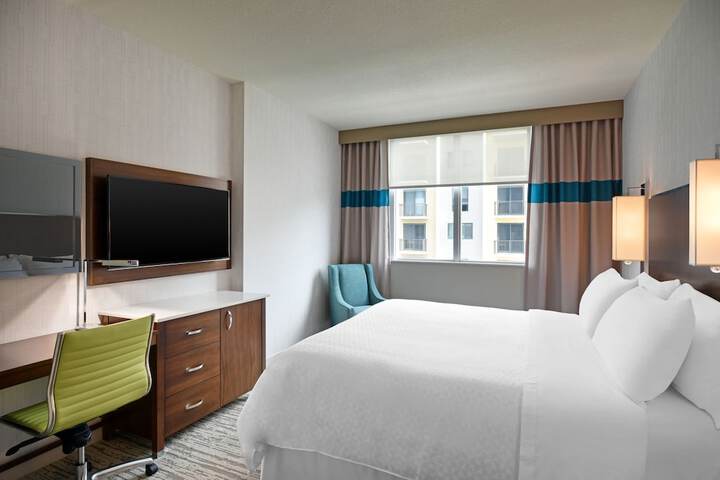 Room 15 of 25