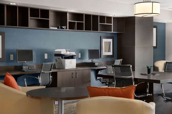 Business Center 27 of 27