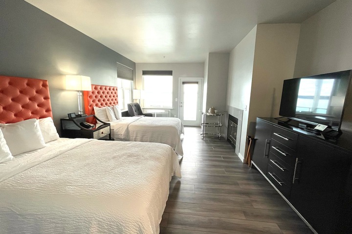 Tides Inn & Suites