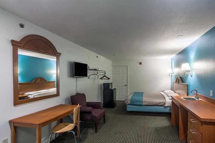 Motel 6 Azle TX