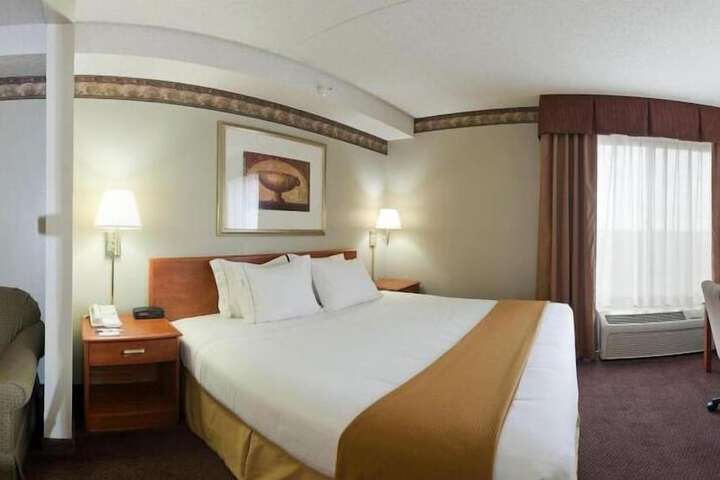 Holiday Inn Express Hotel & Suites Colby by IHG