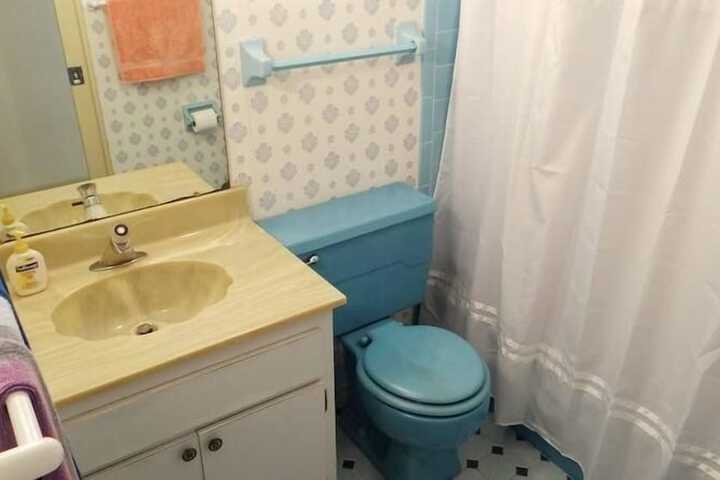 Room 11 of 14