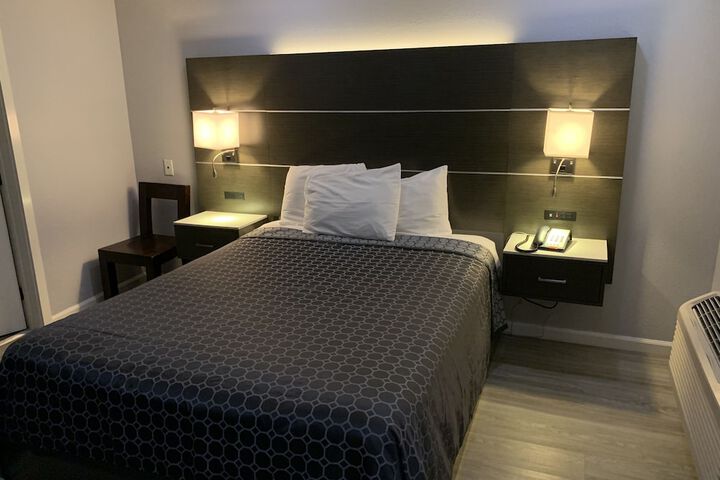 Room 28 of 31