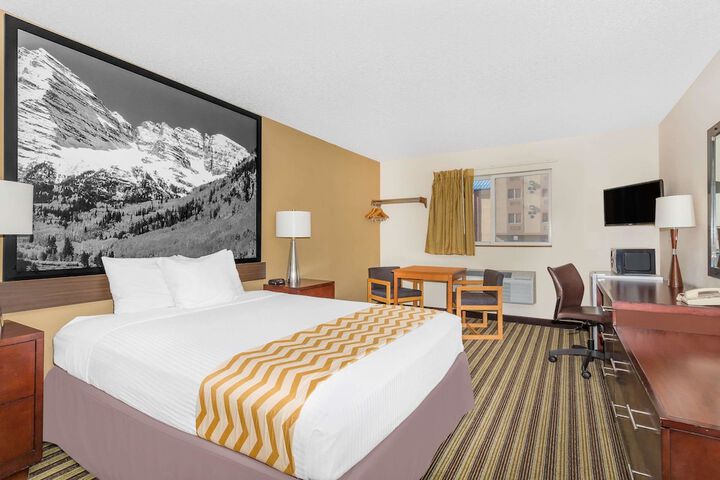 Room 14 of 27