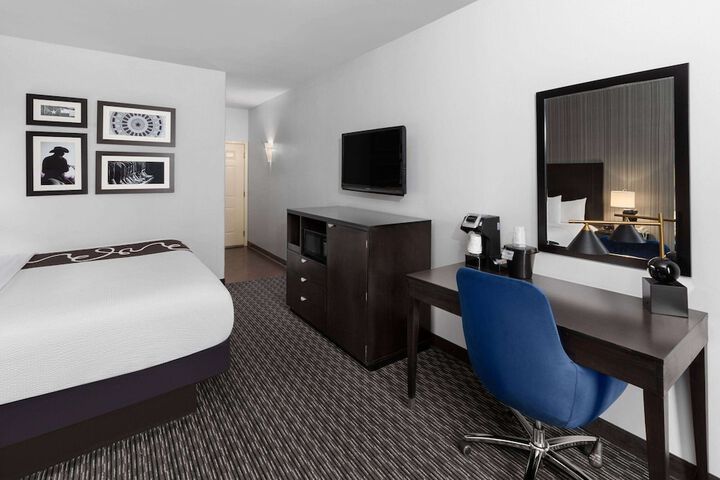 Room 28 of 59