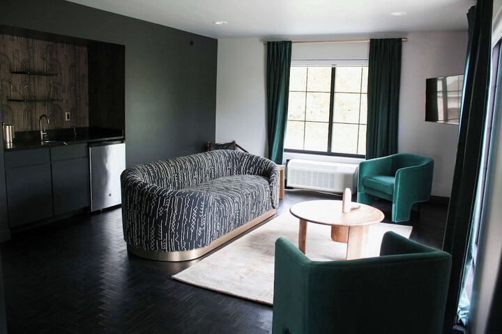 Room 14 of 32