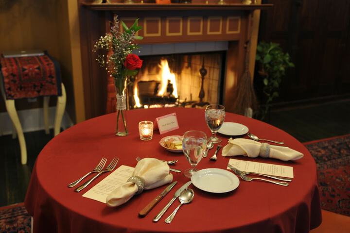 Dining 70 of 76