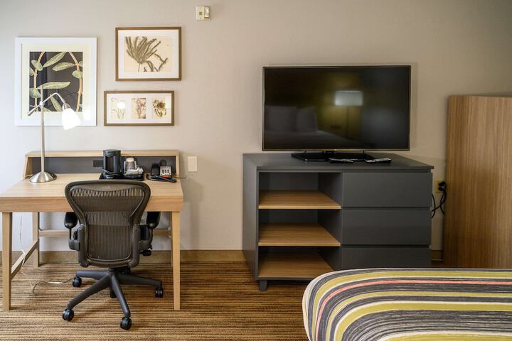 Room 47 of 60