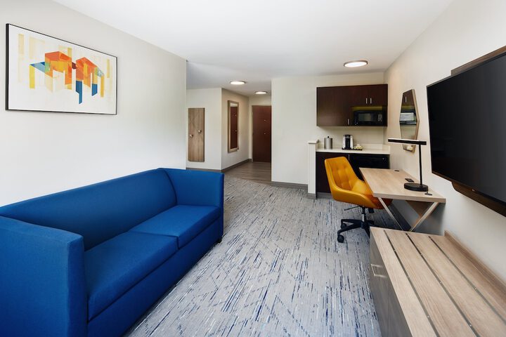 Holiday Inn Express & Suites Wheeling by IHG