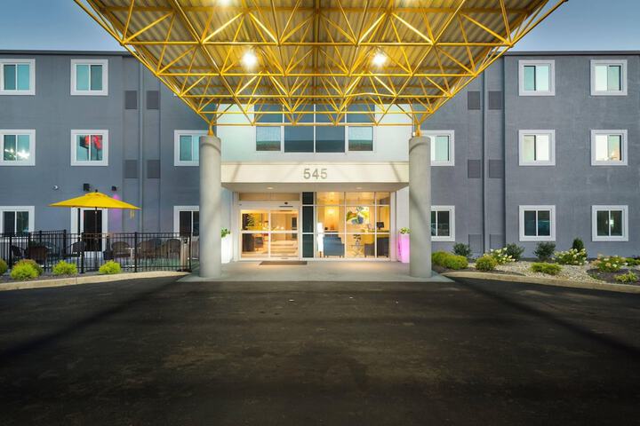 Studio Z an Ascend Collection Hotel