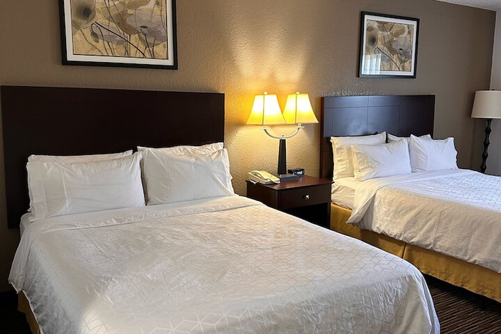 Room 22 of 47