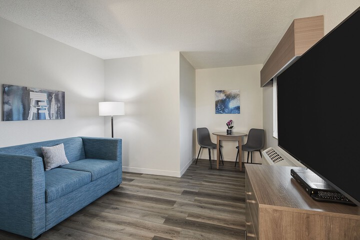 Room 13 of 26