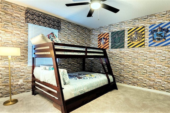 Room 21 of 99